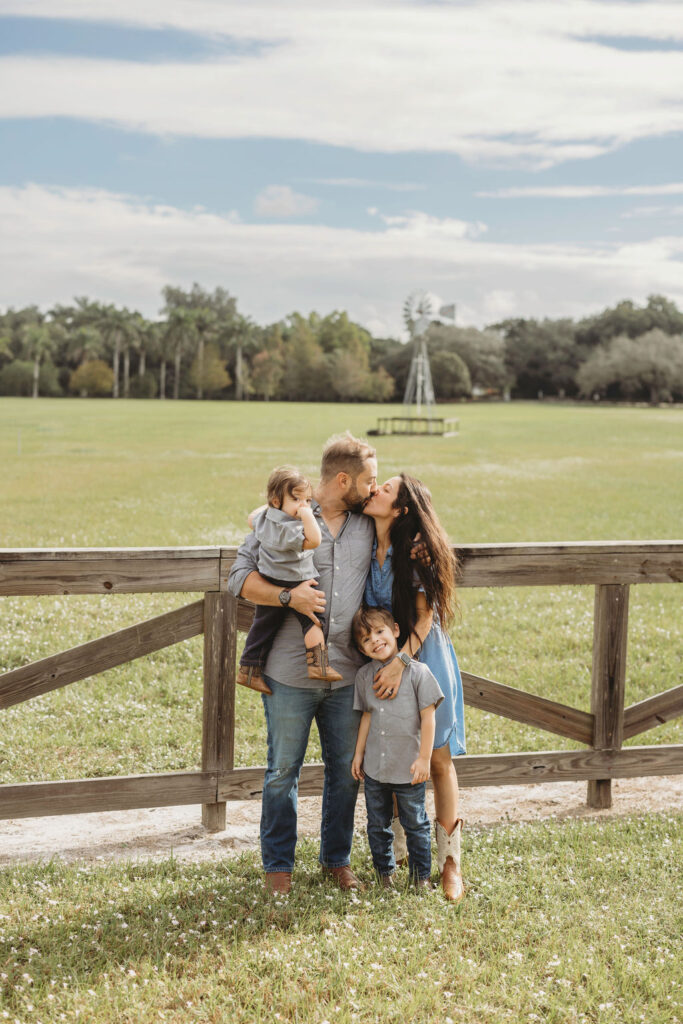 Outdoor Family Photos in Davie, Florida